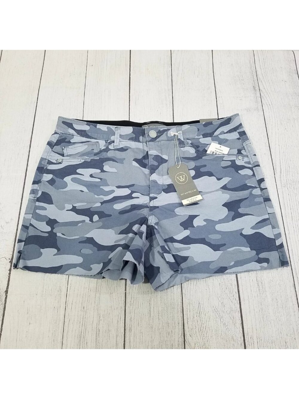Wit & Wisdom "Ab"Solution Camo High Rise Raw Hem Shorts Womens Size 14